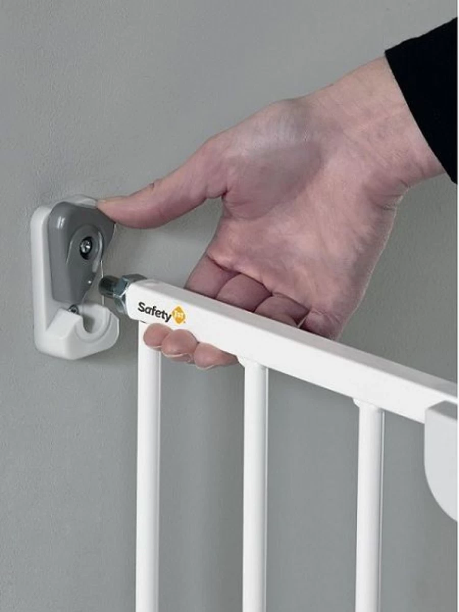 Safety 1st Extendable Metal Wall-Mounted Safety Gate for Home Childproofing